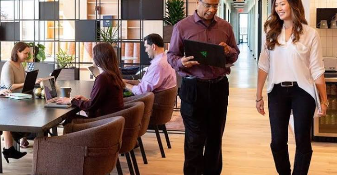 Building a Professional Business Presence Without a Traditional Office